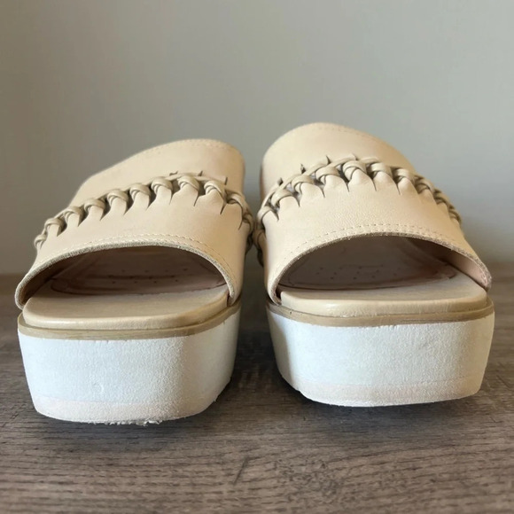 NYDJ Rory Platform Sandals - Picture 3 of 7